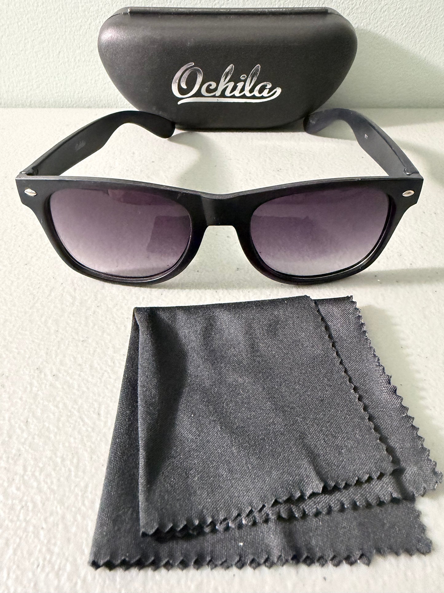 Retro Wayfarer-Style Sunglasses for Men and Women Acetate Frame