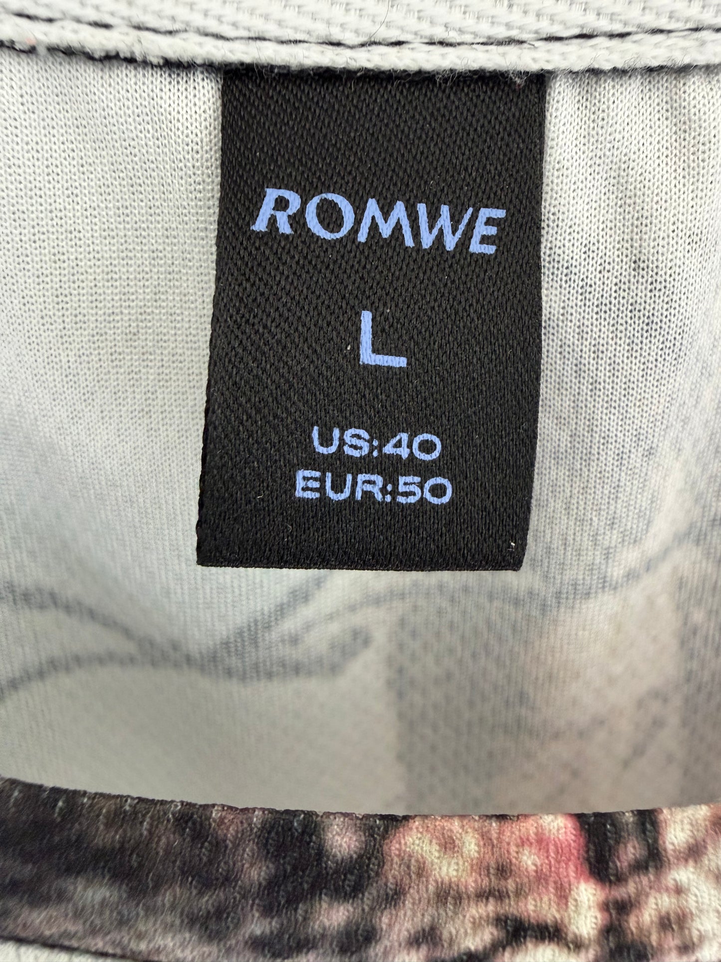 Romwe Legendra Genius Groovy 1983 Camo Tree Branch T-Shirt- Large 40