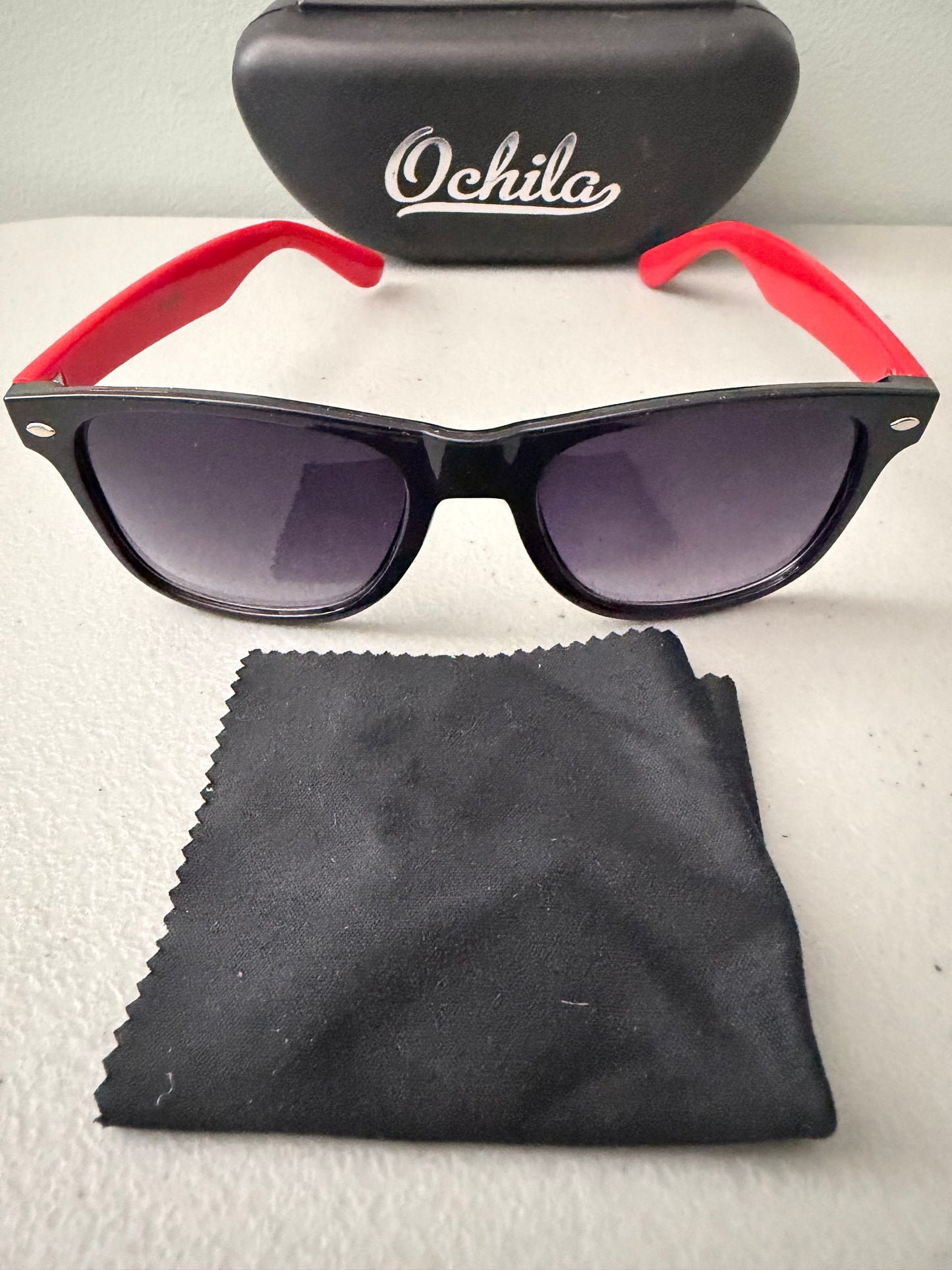Ochila Two-Tone Wayfarer Sunglasses UV400 Protection Set Red Temples