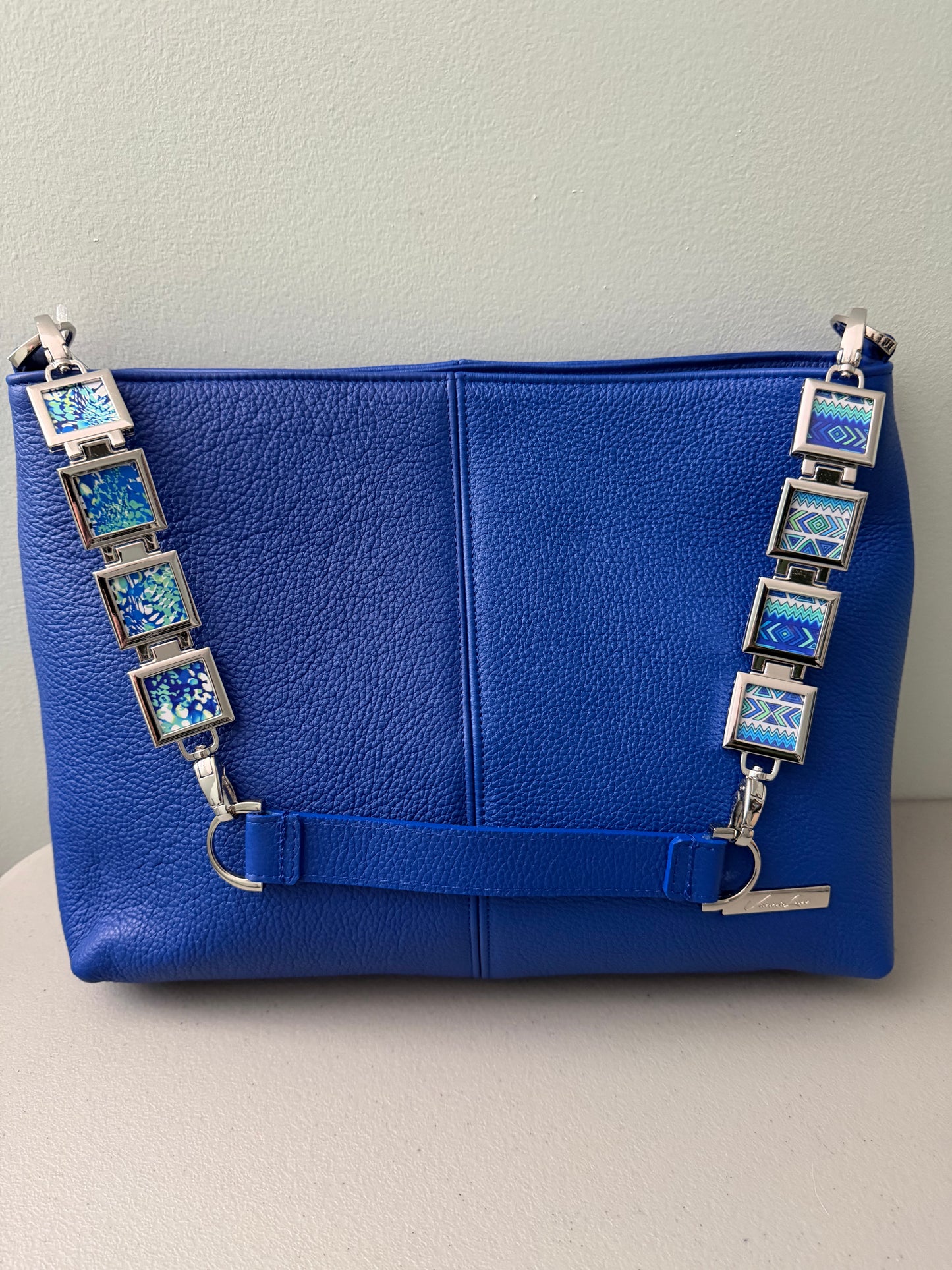 Vanna Luu Blue Leather Shoulder Bag Removable Lockets Strap USA Made