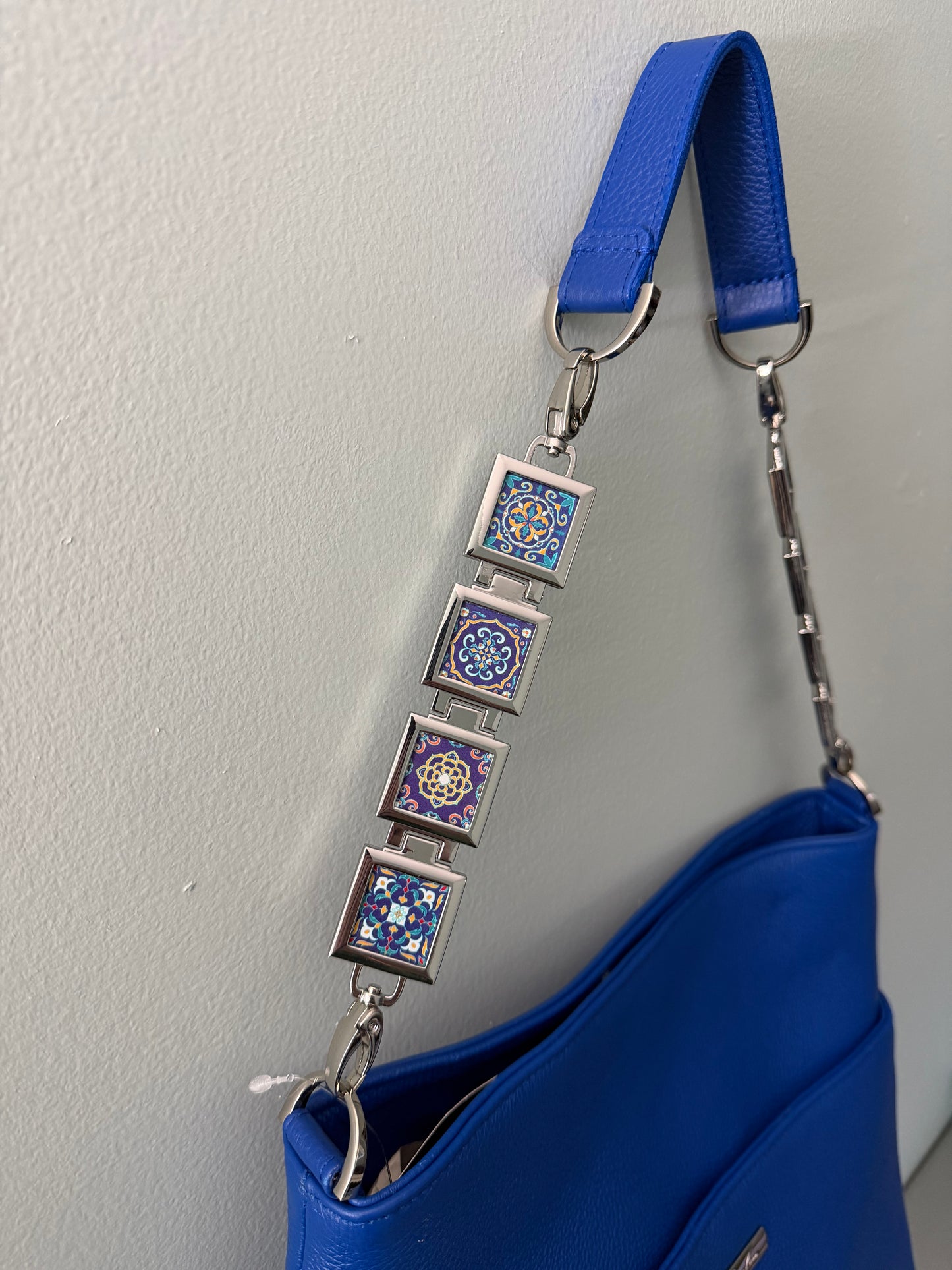 Vanna Luu Blue Leather Tote Bag With Removable Locket Strap- USA Made