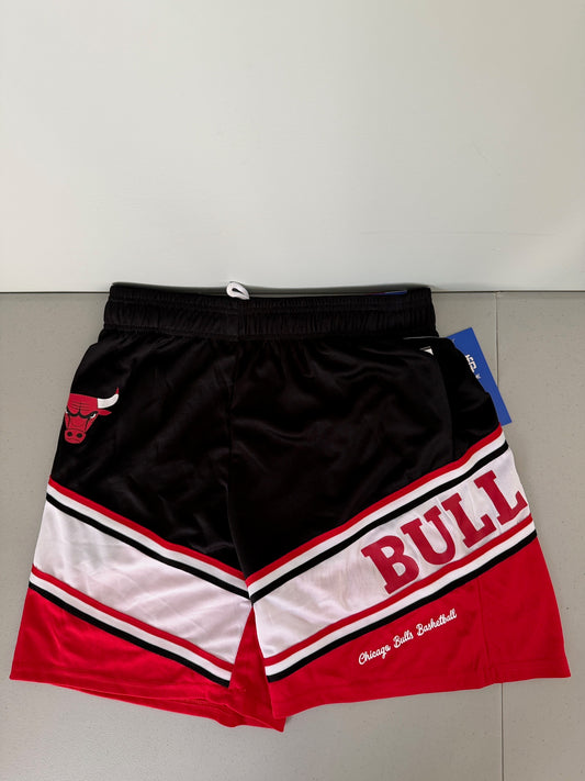 Men's size Medium Ultra Game NBA Chicago Bulls mesh basketball shorts featuring red and white side stripes, front view